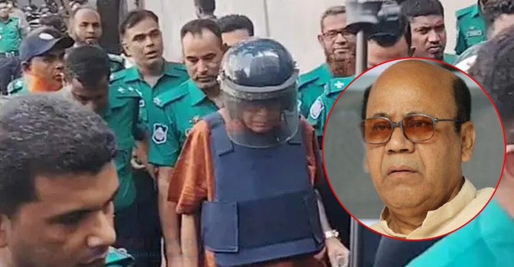 চকলেট খেতে বাধা দেওয়ায় পুলিশকে ধমক দিলেন সাবেক খাদ্যমন্ত্রী কামরুল